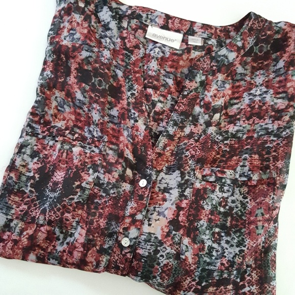 Avenue Tops - Avenue || Abstract Print Button Down Shirt